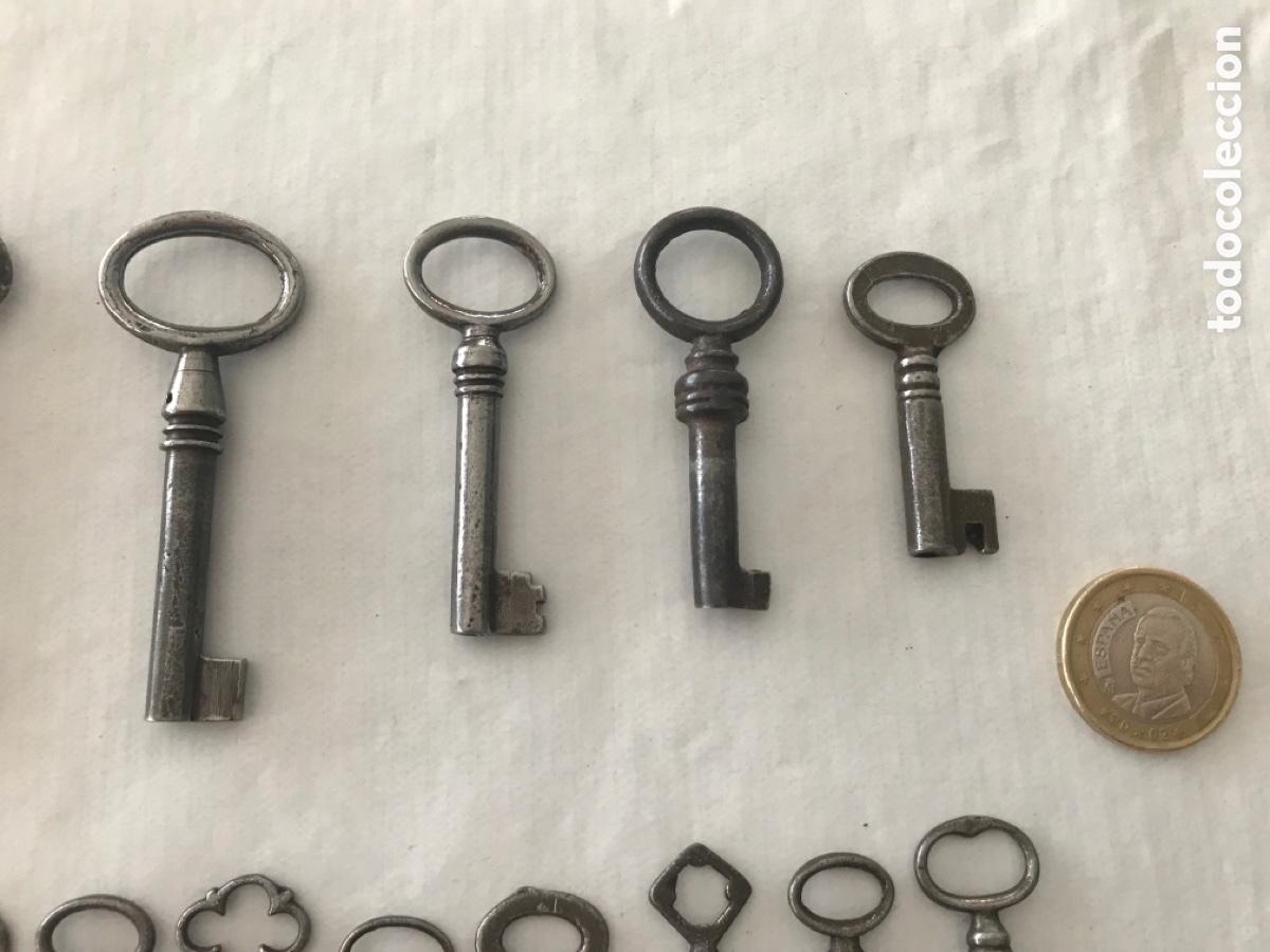Antig&uuml;edades: Llaves peque&ntilde;as 16 unidades - Foto 5