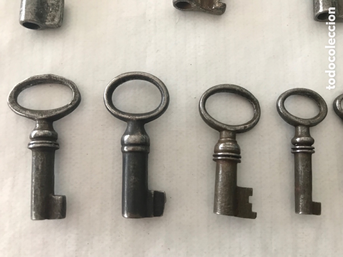 Antig&uuml;edades: Llaves peque&ntilde;as 16 unidades - Foto 7