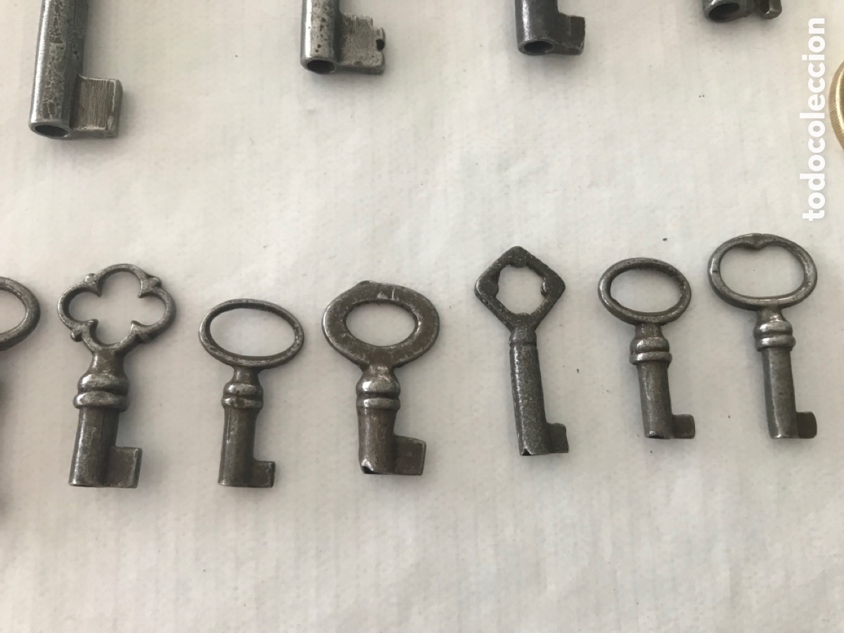 Antig&uuml;edades: Llaves peque&ntilde;as 16 unidades - Foto 8