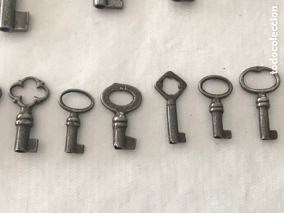 Antig&uuml;edades: Llaves peque&ntilde;as 16 unidades - Foto 9