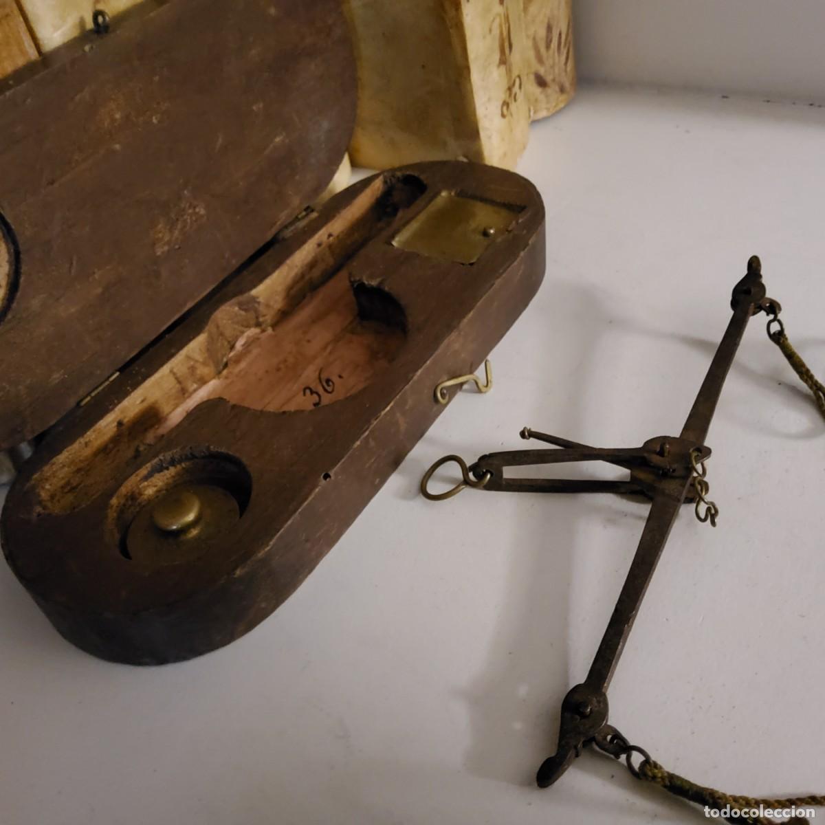 Antig&uuml;edades: ANTIGUA BALANZA CON ESTUCHE DE MADERA - Foto 4