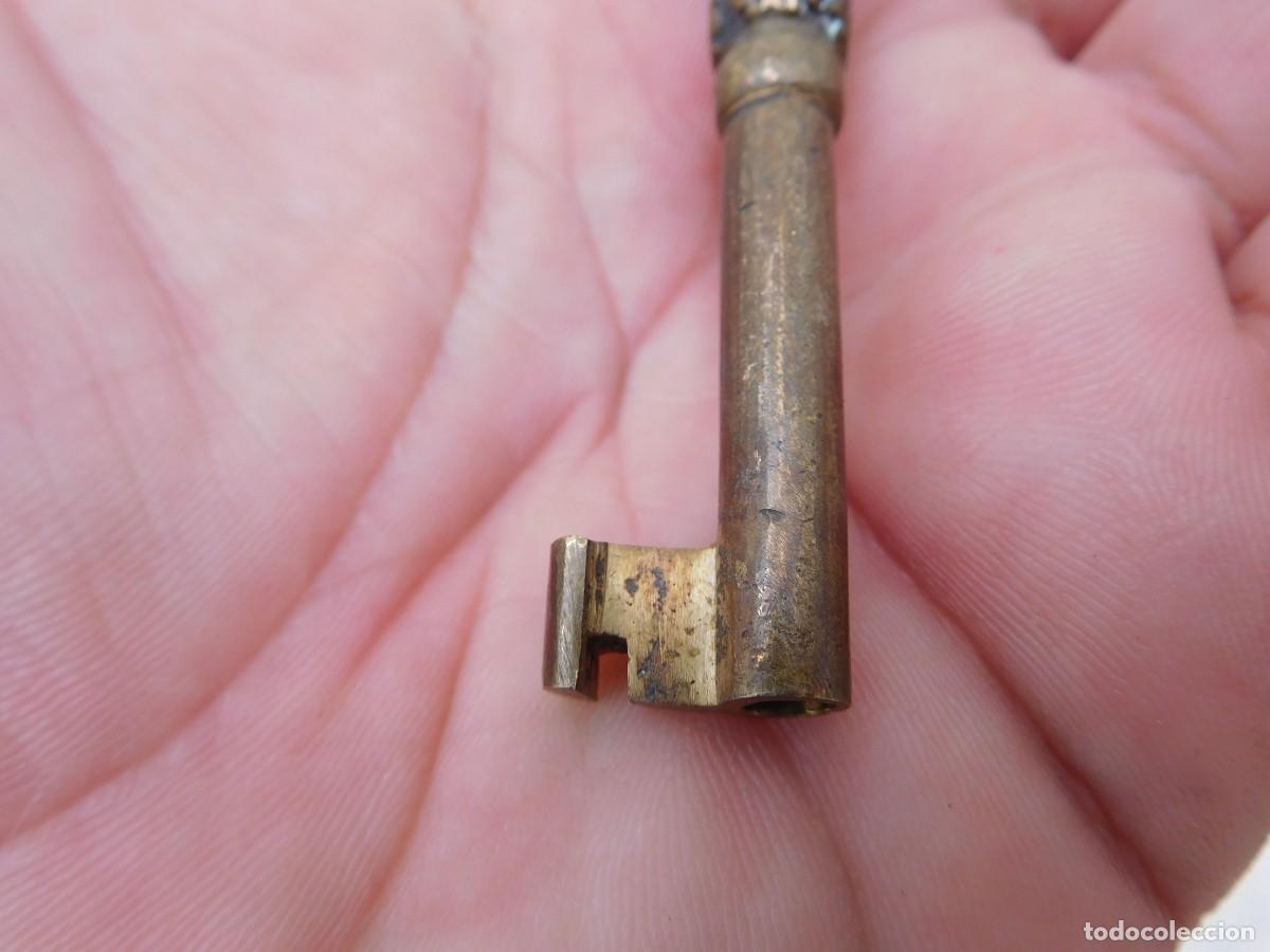 Antig&uuml;edades: Llave antigua de bronce &aacute;guila bicefala coronada - Foto 8