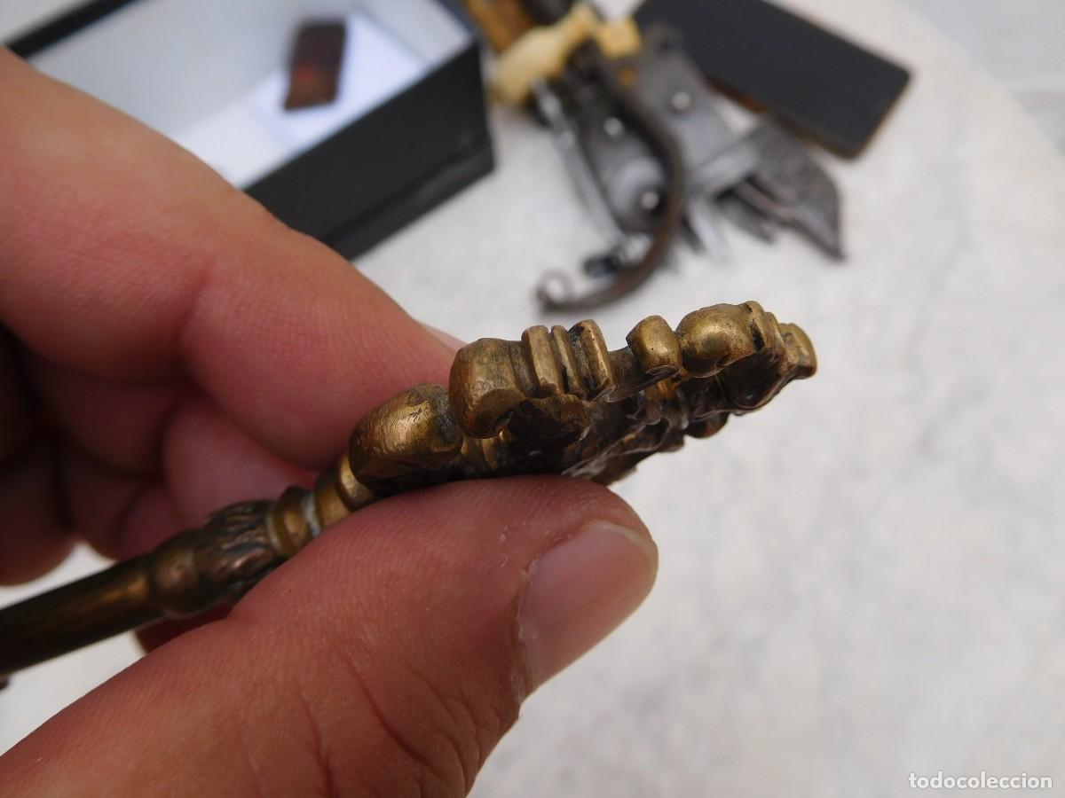 Antig&uuml;edades: Llave antigua de bronce &aacute;guila bicefala coronada - Foto 9