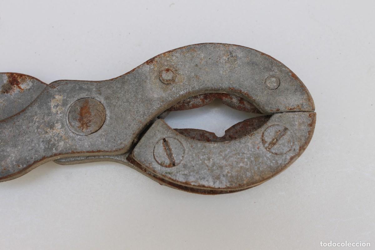 Antig&uuml;edades: ANTIGUAS ALICATES PARA CORTAR TUBERIAS DE PLOMO - Foto 3