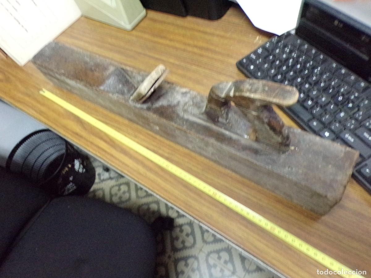 Antig&uuml;edades: ESTAMOS LIQUIDANDO. gran garlopa cepillo herramienta carpintero - Foto 5