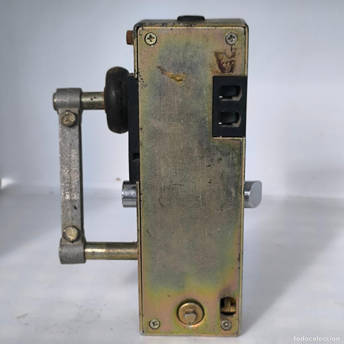 Antig&uuml;edades: Curiosa cerradura transparente OLIS 9538 - Foto 5