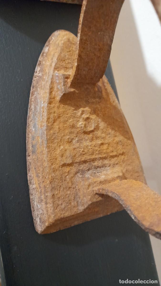Antig&uuml;edades: 2 plancha de hierro para la ropa plancha N&deg; 3 y 6 - Foto 3