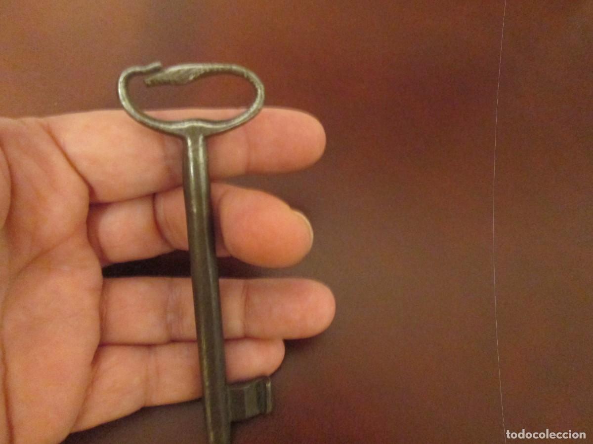 Antig&uuml;edades: llave de forja 11 CENTIMETROS - Foto 2