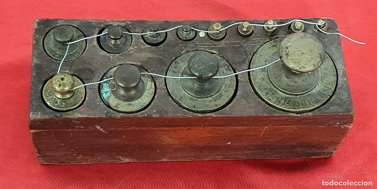 Antig&uuml;edades: Juego de pesas de bronce - Foto 1