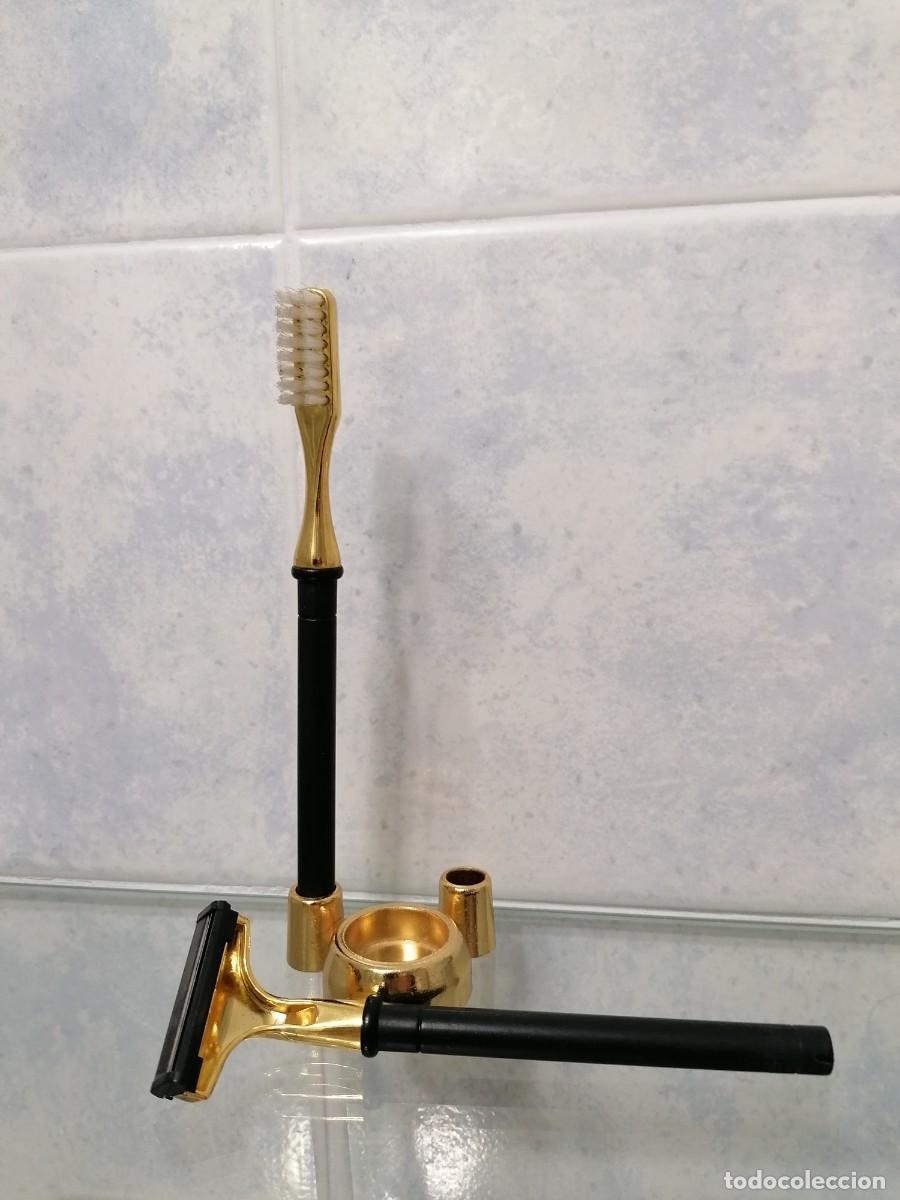 Antig&uuml;edades: Maquinilla de afeitar y cepillo de dientes, vintage - Foto 3