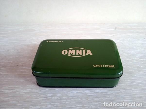 Antig&uuml;edades: Caja de herramientas de m&aacute;quina de coser Omnia - Foto 1