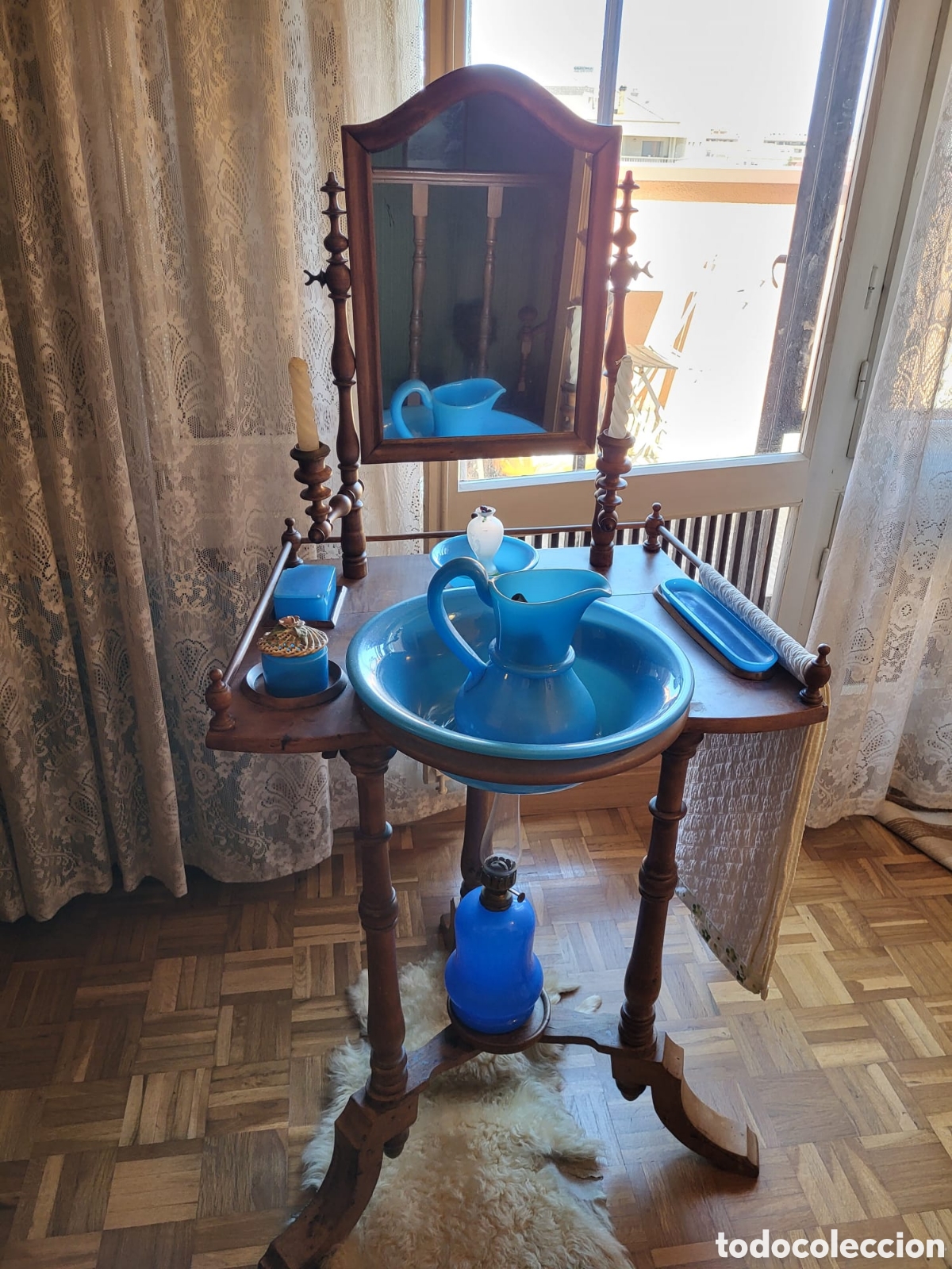 Antig&uuml;edades: Antiguo lavabo con sus accesorios de opalina - Foto 1