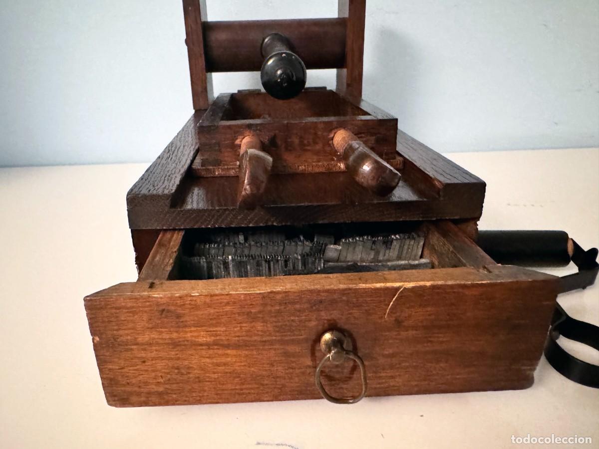 Antig&uuml;edades: Imprenta tipogr&aacute;fica manual de escritorio - Foto 6