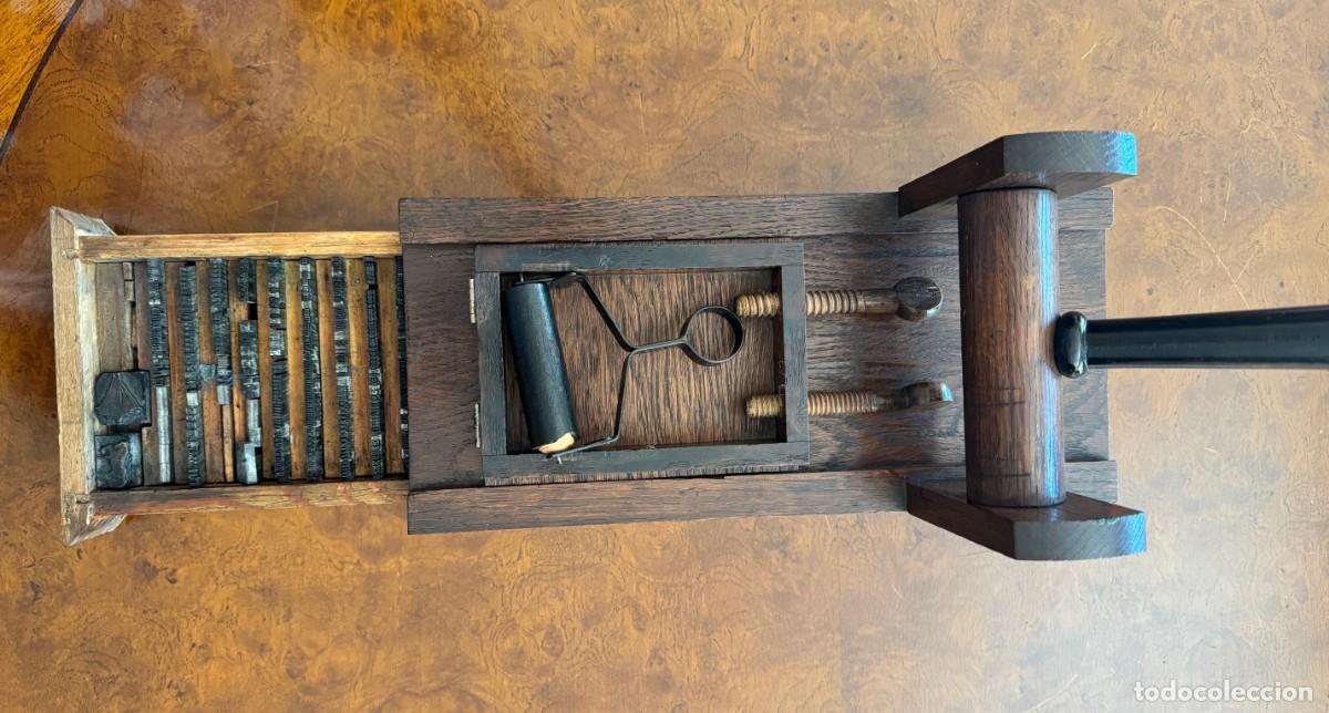 Antig&uuml;edades: Imprenta tipogr&aacute;fica manual de escritorio - Foto 9