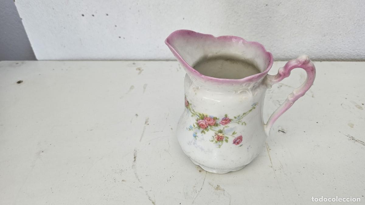 Antig&uuml;edades: jarra de porcelana firmda - Foto 1