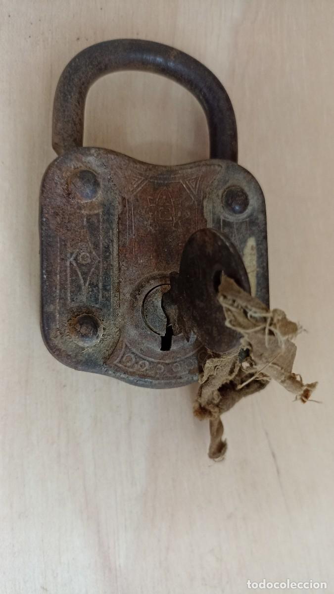 Antig&uuml;edades: CANDADO ANTIGUO. FUNCIONA. - Foto 4