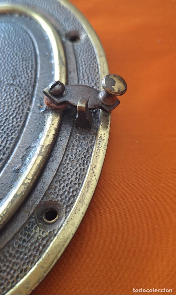 Antig&uuml;edades: Preciosa Mirilla de Bronce para Puerta - Foto 13