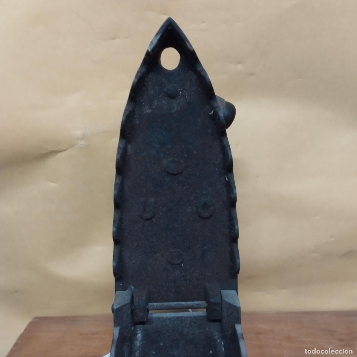 Antig&uuml;edades: Plancha de carbon - S. XIX - Foto 2