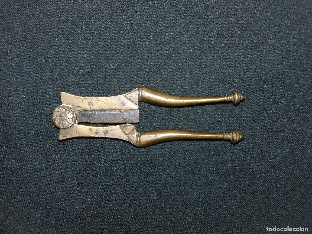 Antig&uuml;edades: LOTE DE CASCANUECES DE BRONCE - Foto 5