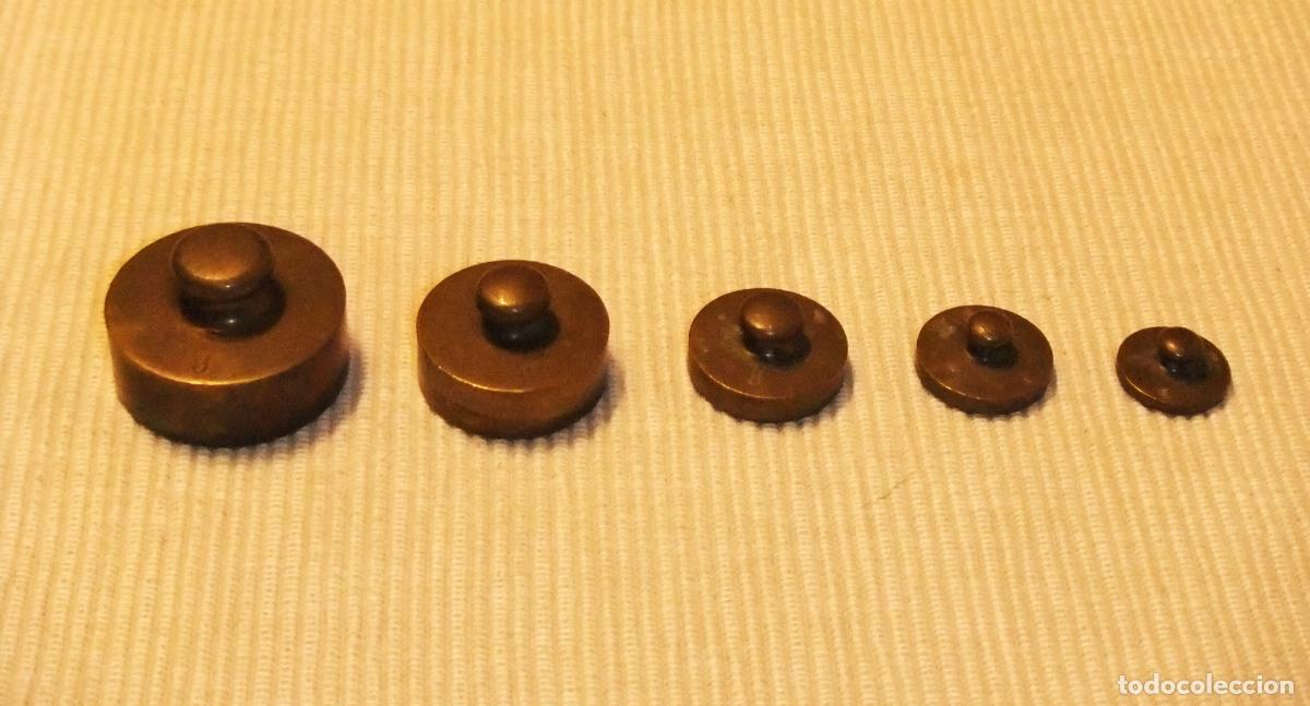 Antig&uuml;edades: JUEGO DE 5 PESAS PEQUE&Ntilde;AS DE BRONCE - Foto 5