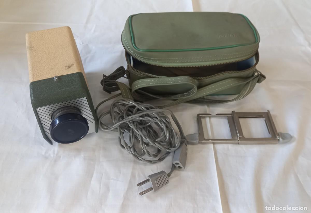 Antig&uuml;edades: Proyector de diapositivas Cabin, con funda y accesorios - Foto 4