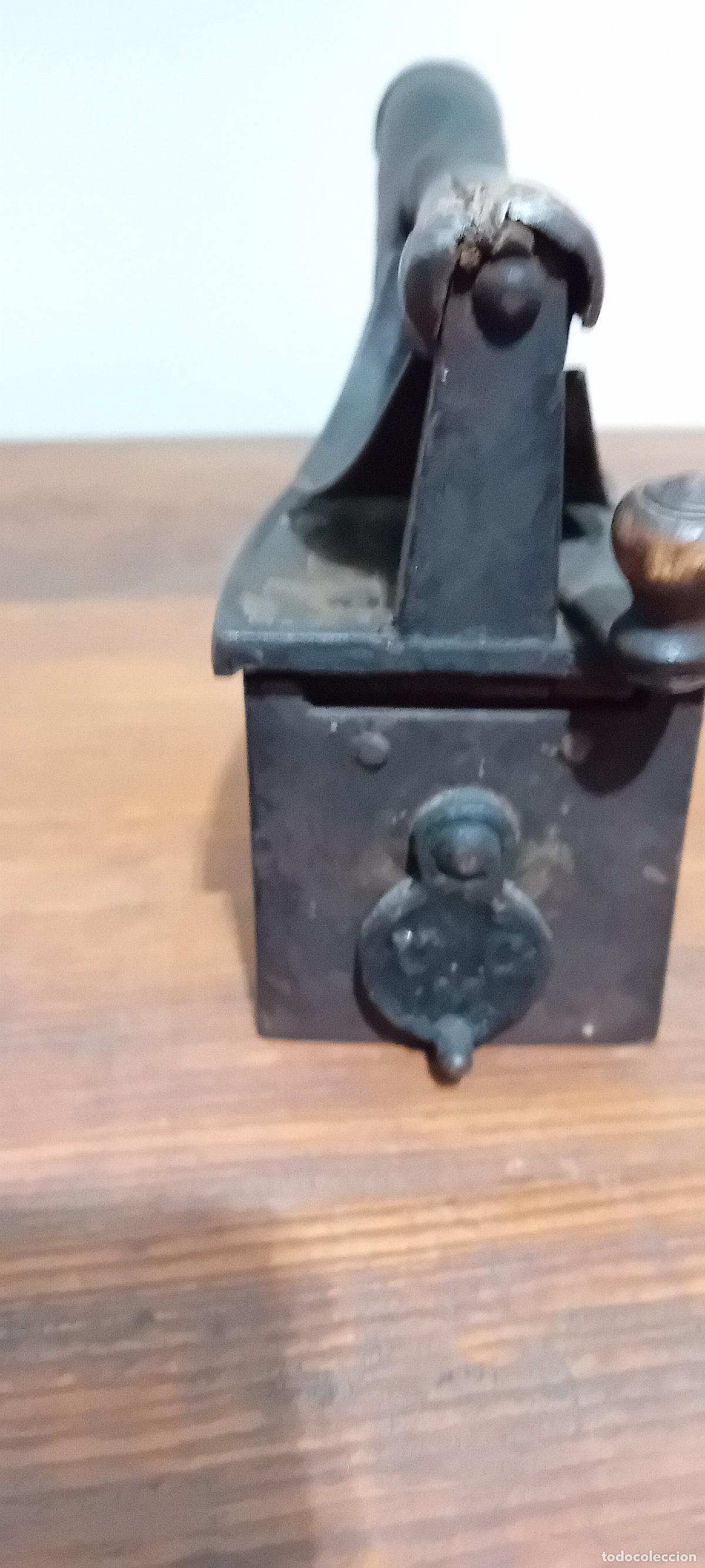 Antig&uuml;edades: PEQUE&Ntilde;A PLANCHA DE CARB&Oacute;N - Foto 11