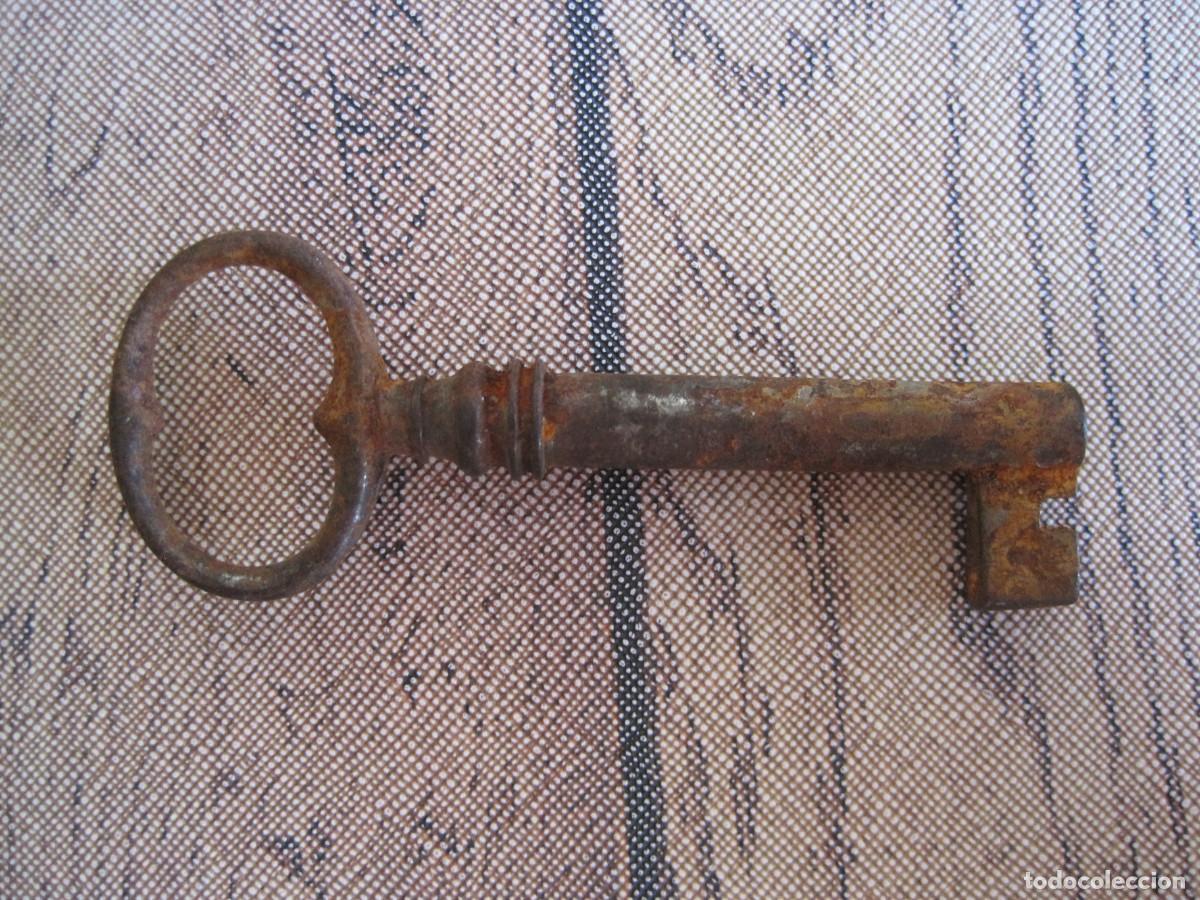 Antig&uuml;edades: ANTIGUA LLAVE DE HIERRO - Foto 1