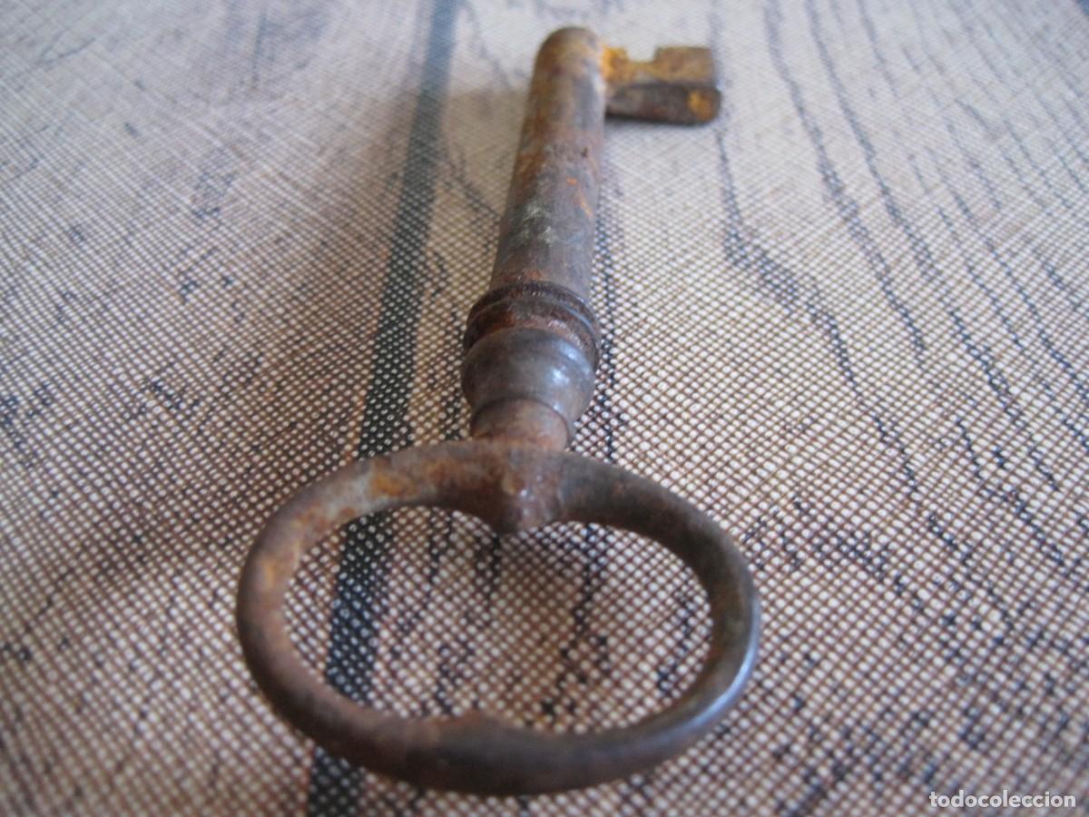 Antig&uuml;edades: ANTIGUA LLAVE DE HIERRO - Foto 3