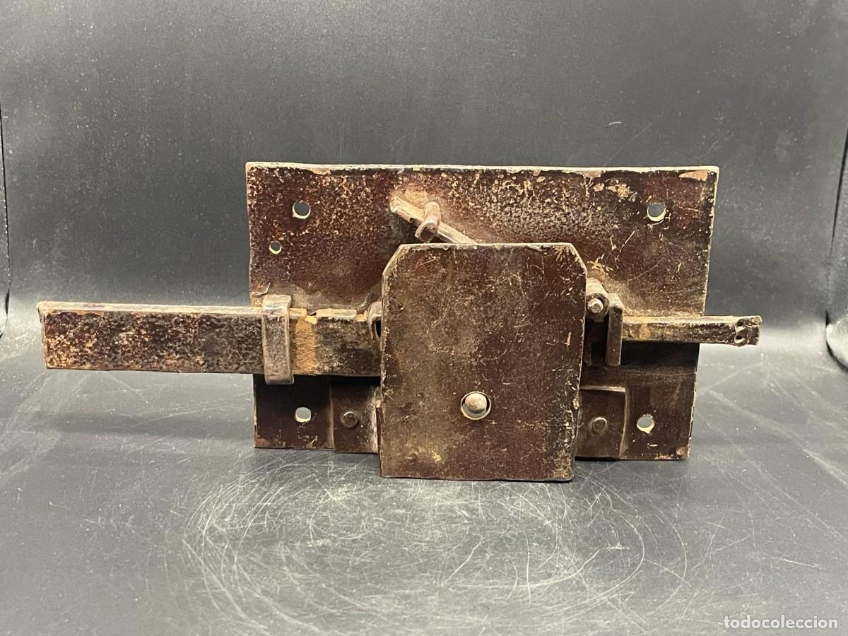 Antig&uuml;edades: CERRADURA CON LLAVE ORIGINAL - Foto 2