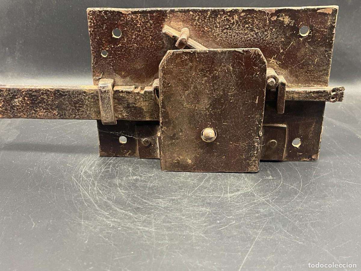 Antig&uuml;edades: CERRADURA CON LLAVE ORIGINAL - Foto 3