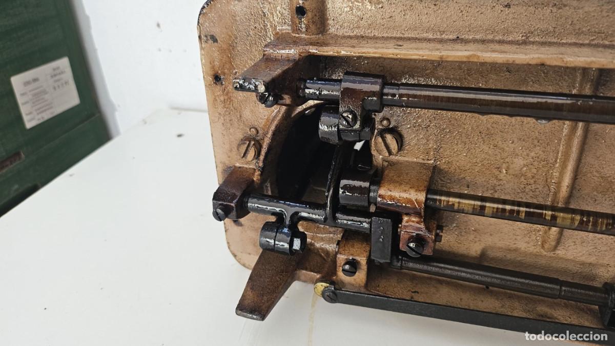 Antig&uuml;edades: cabeza de maquina de coser simger - Foto 10