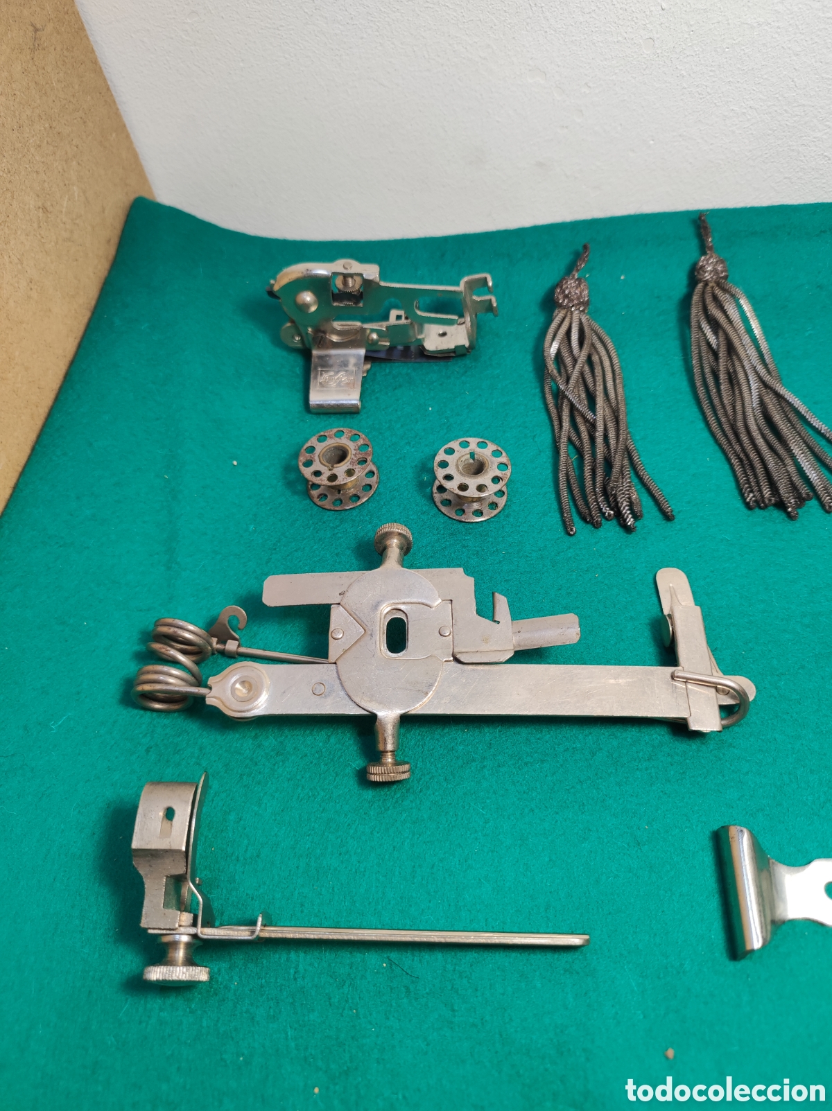 Antig&uuml;edades: 14 Accesorios SINGER 15 K C B - Foto 8