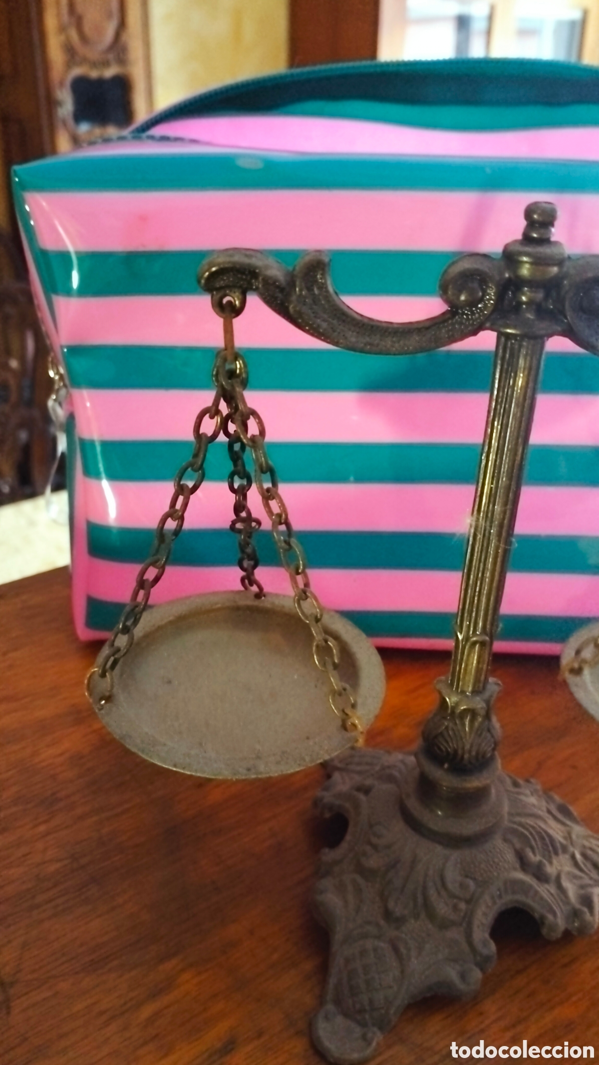 Antig&uuml;edades: Balanza peque&ntilde;a decorativa - Foto 4