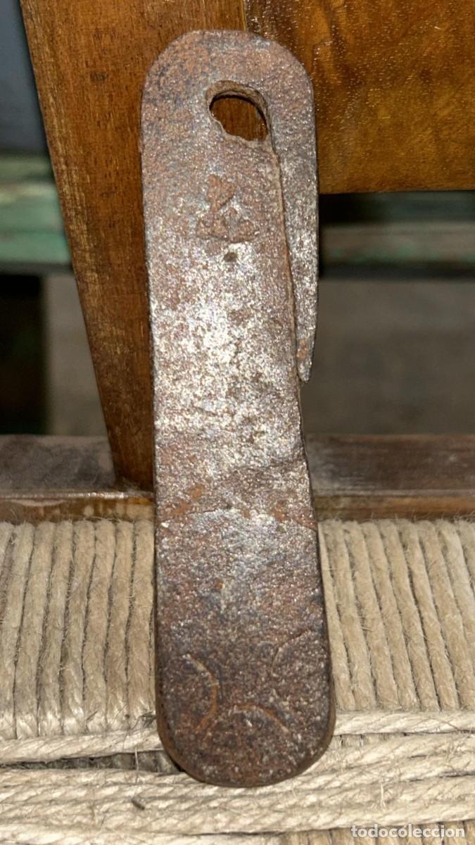 Antig&uuml;edades: PONDERAL ANTIGUO EN FORJA DE 11 CMS. DE LONGITUD - Foto 2