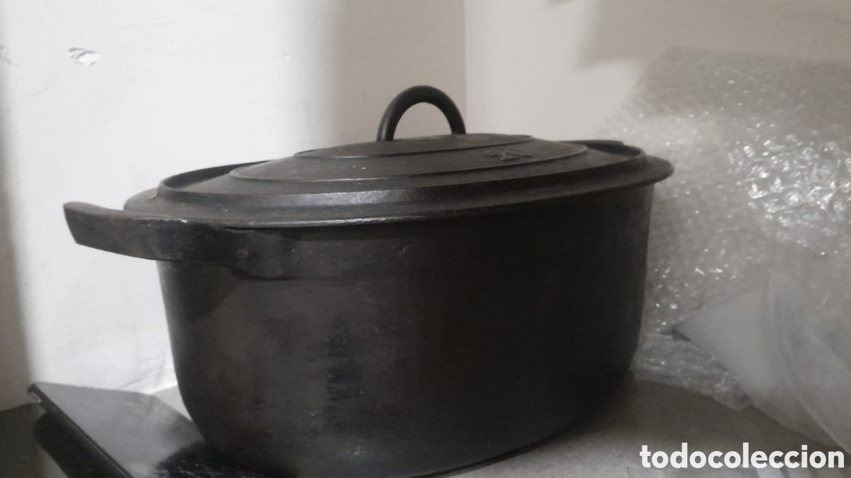 Antig&uuml;edades: Olla de hierro forjado de 20 CA - Foto 2