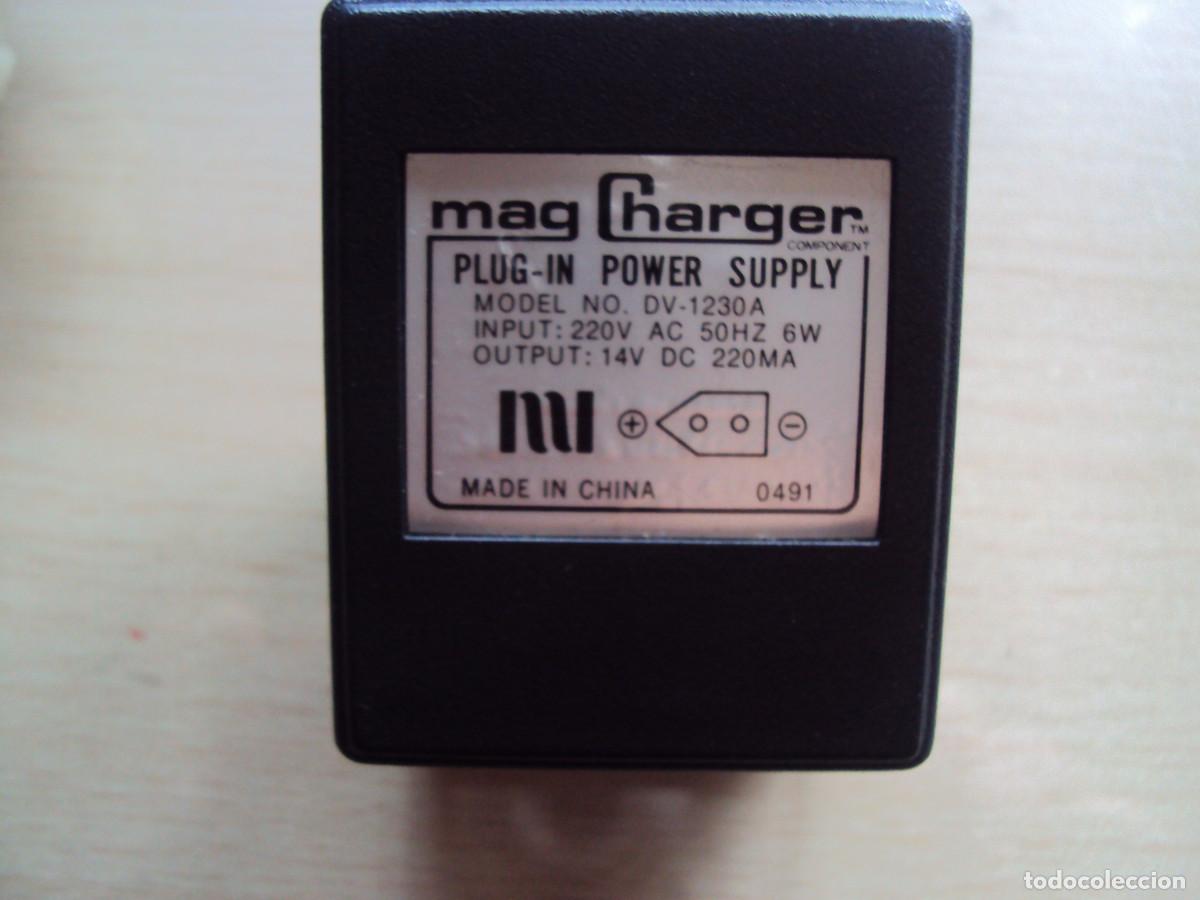 Tel&eacute;fonos: cargador de 220 v 11 - Foto 1