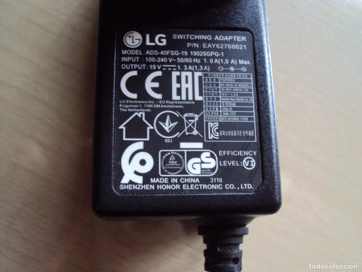 Tel&eacute;fonos: cargador de 220 v 14 - Foto 1