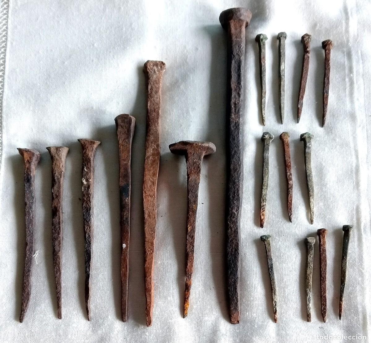 Antig&uuml;edades: 18 CLAVOS DE FORJA MUY ANTIGUOS - Foto 1