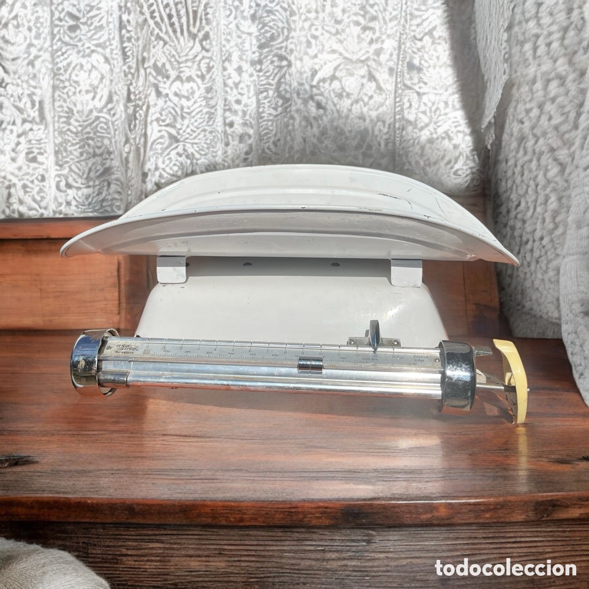 Antig&uuml;edades: B&aacute;scula pedi&aacute;trica a&ntilde;os 60 - Foto 1