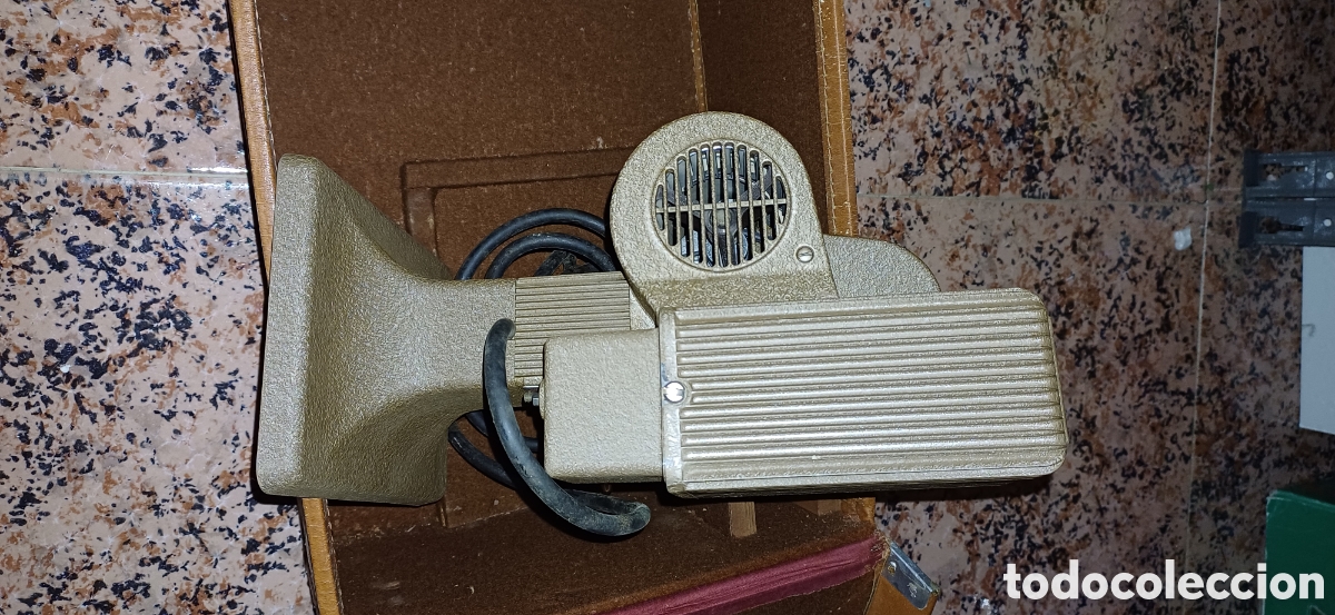 Antig&uuml;edades: Proyector de cine kodascope eight-71A - Foto 5