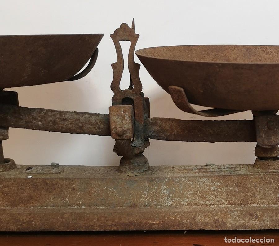 Antig&uuml;edades: Balanza Antigua de Dos Platos - Foto 4