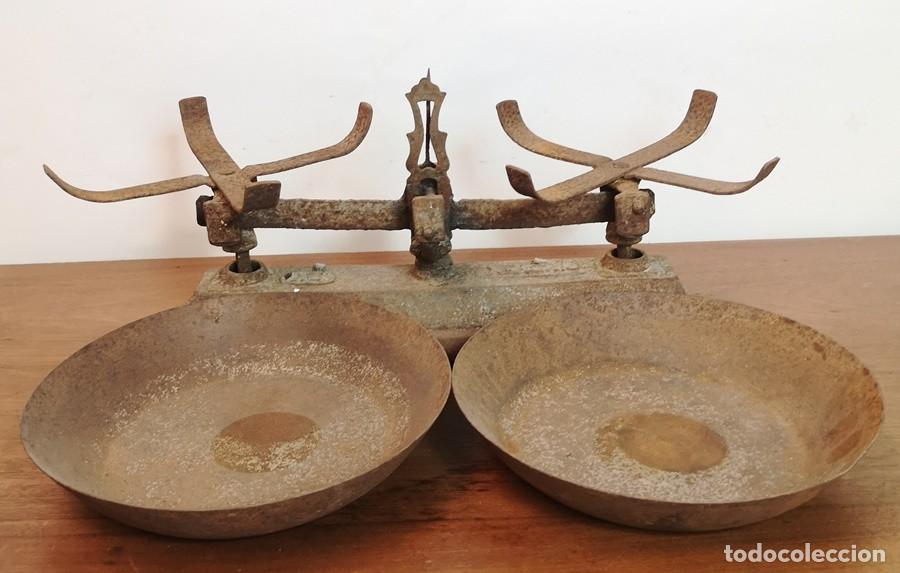 Antig&uuml;edades: Balanza Antigua de Dos Platos - Foto 5