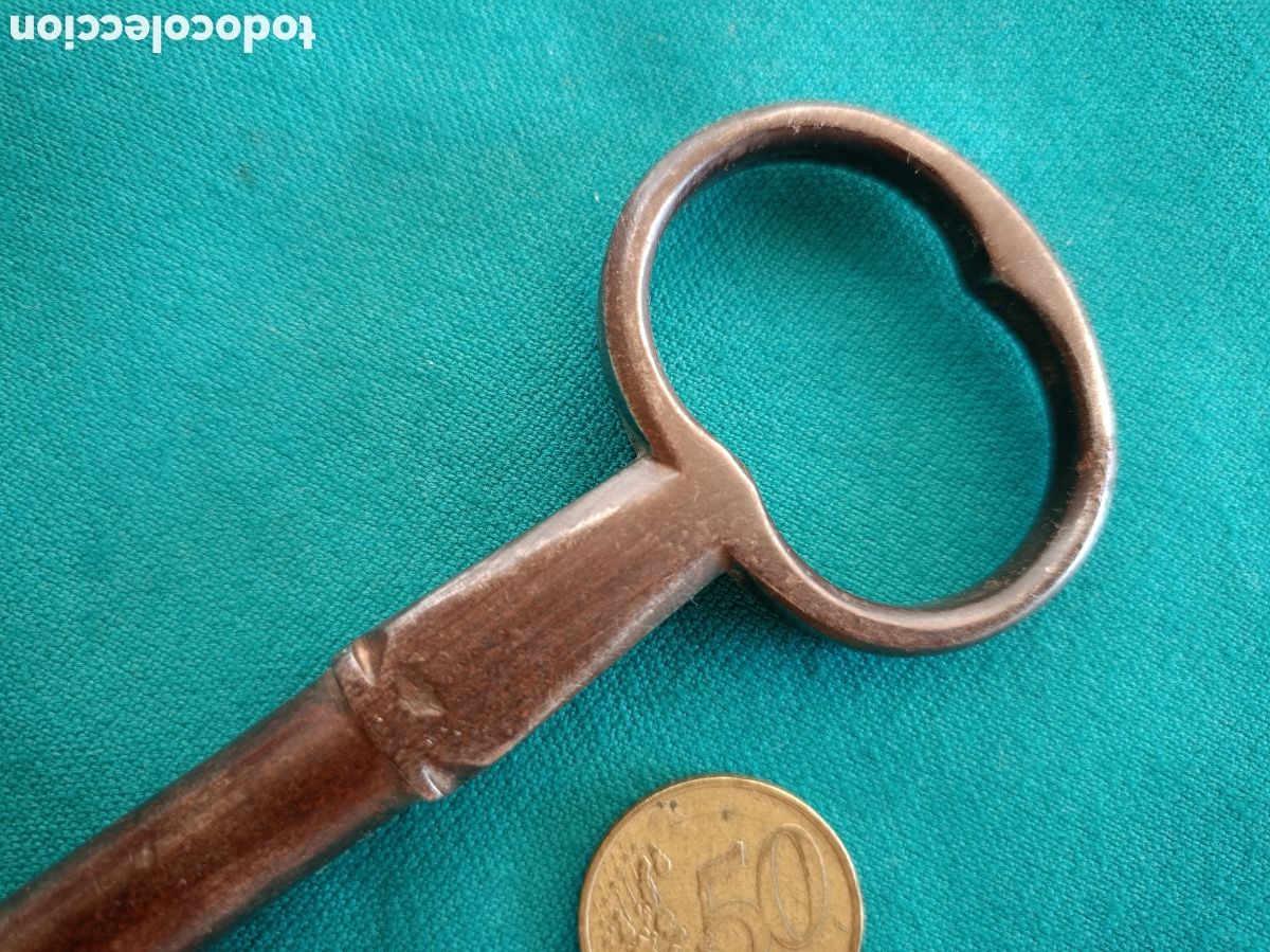 Antig&uuml;edades: ANTIGUA LLAVE HUECA DE FORJA S. XIX - Foto 3