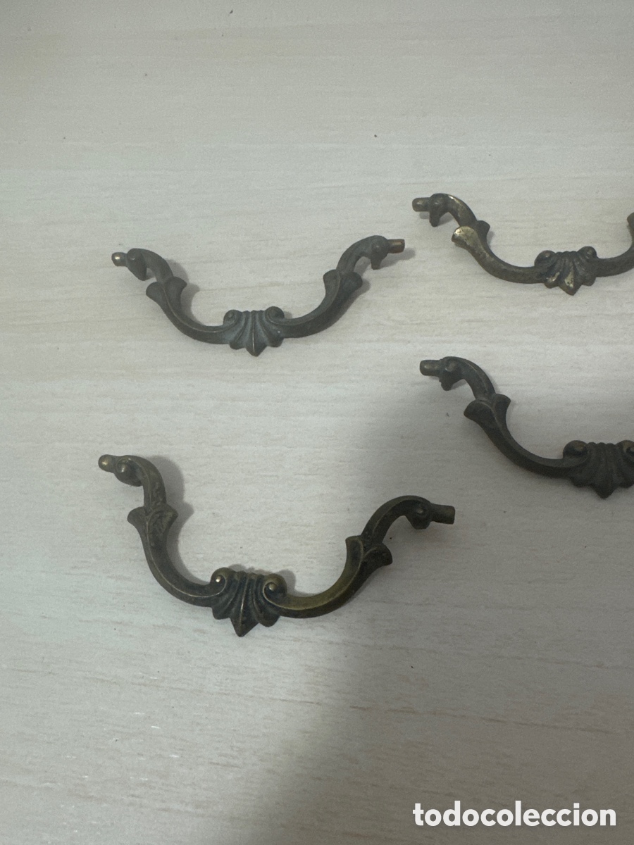Antig&uuml;edades: Lote de 7 tiradores de bronce - Foto 2