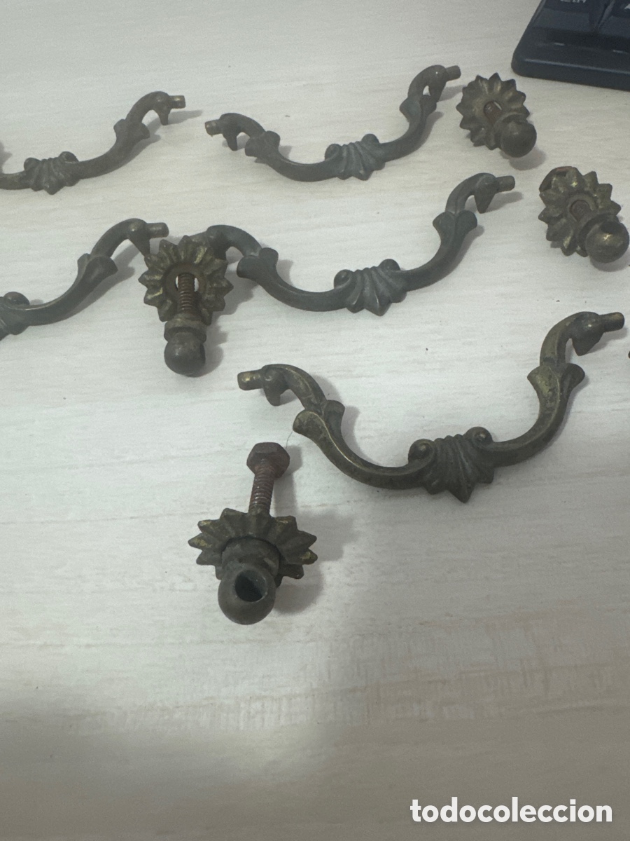 Antig&uuml;edades: Lote de 7 tiradores de bronce - Foto 3