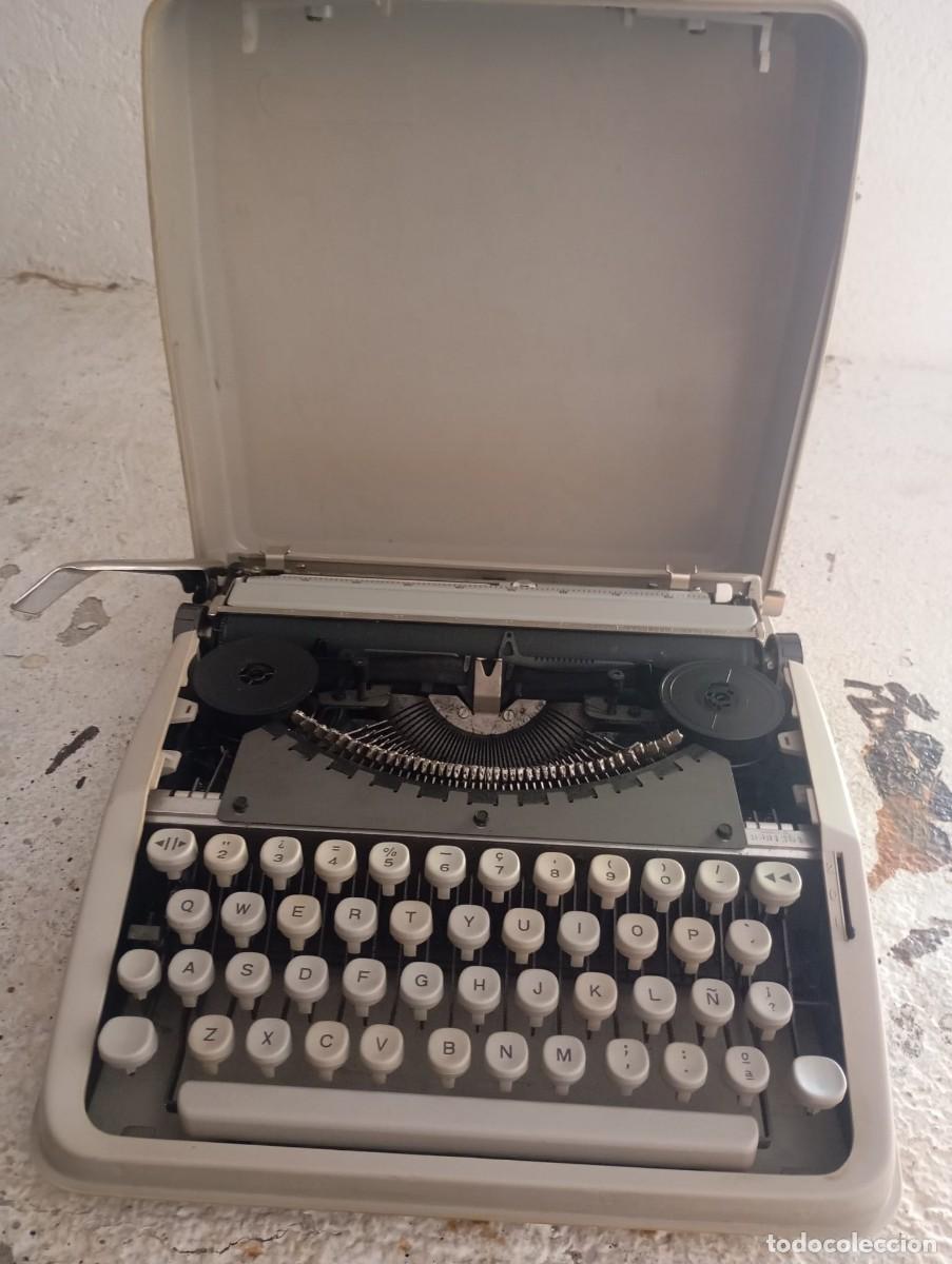 Antiguidades: ANTIGUA MÁQUINA DE ESCRIBIR HERMES PRECISA. CON ESTUCHE. VER DESCRIPCIÓN
