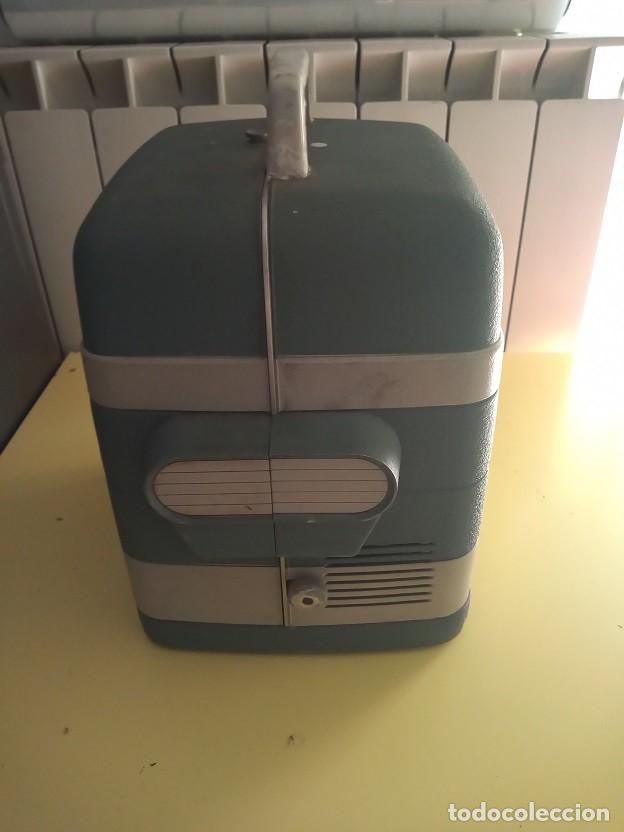 Antig&uuml;edades: proyector antiguo USA a&ntilde;os 50 - Foto 1