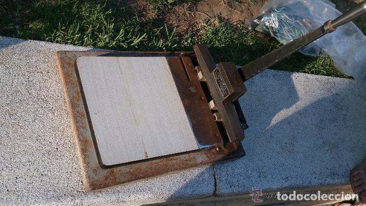 Antig&uuml;edades: maquina de imprenta, atiendo dudas - Foto 1
