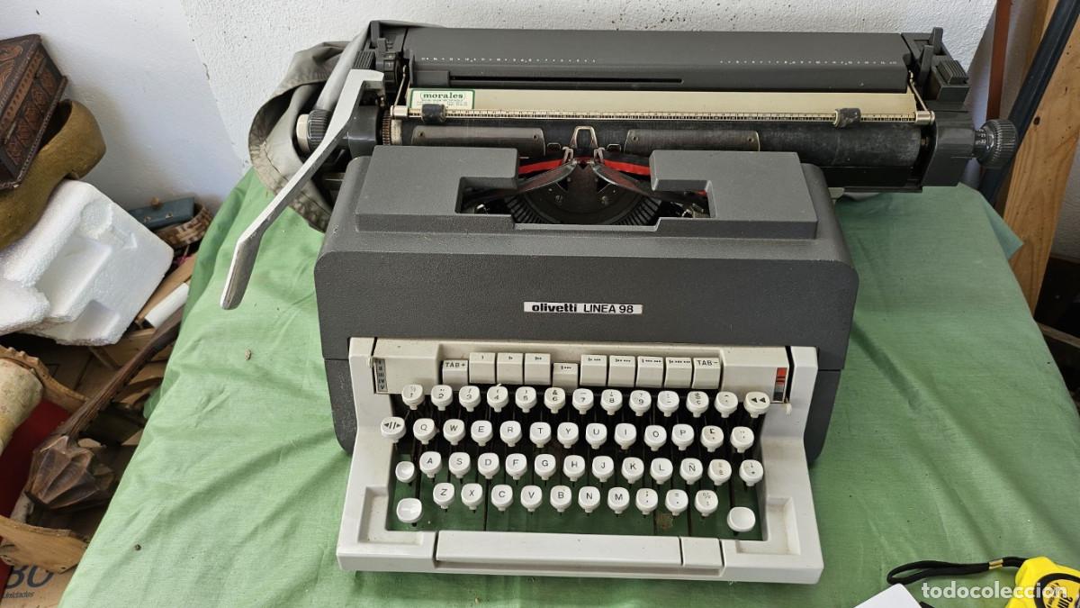 Antig&uuml;edades: maquina de escribir Linea 98 - Foto 1