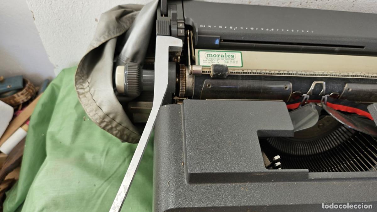 Antig&uuml;edades: maquina de escribir Linea 98 - Foto 2